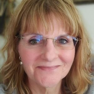 Meet your Posher, Brenda